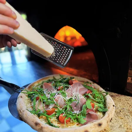 Lofts Car Factory By Warsawresidence Group Appartamento Varsavia