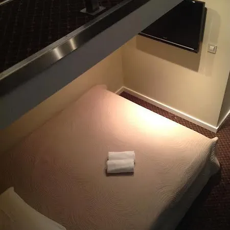 Apartamento Lofts Car Factory By Warsawresidence Group