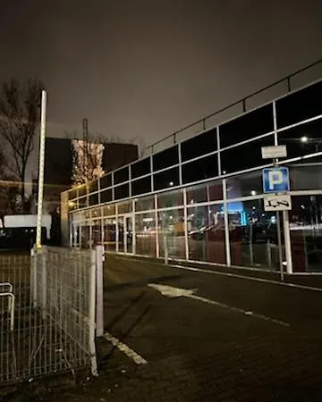 Lofts Car Factory By Warsawresidence Group ワルシャワ